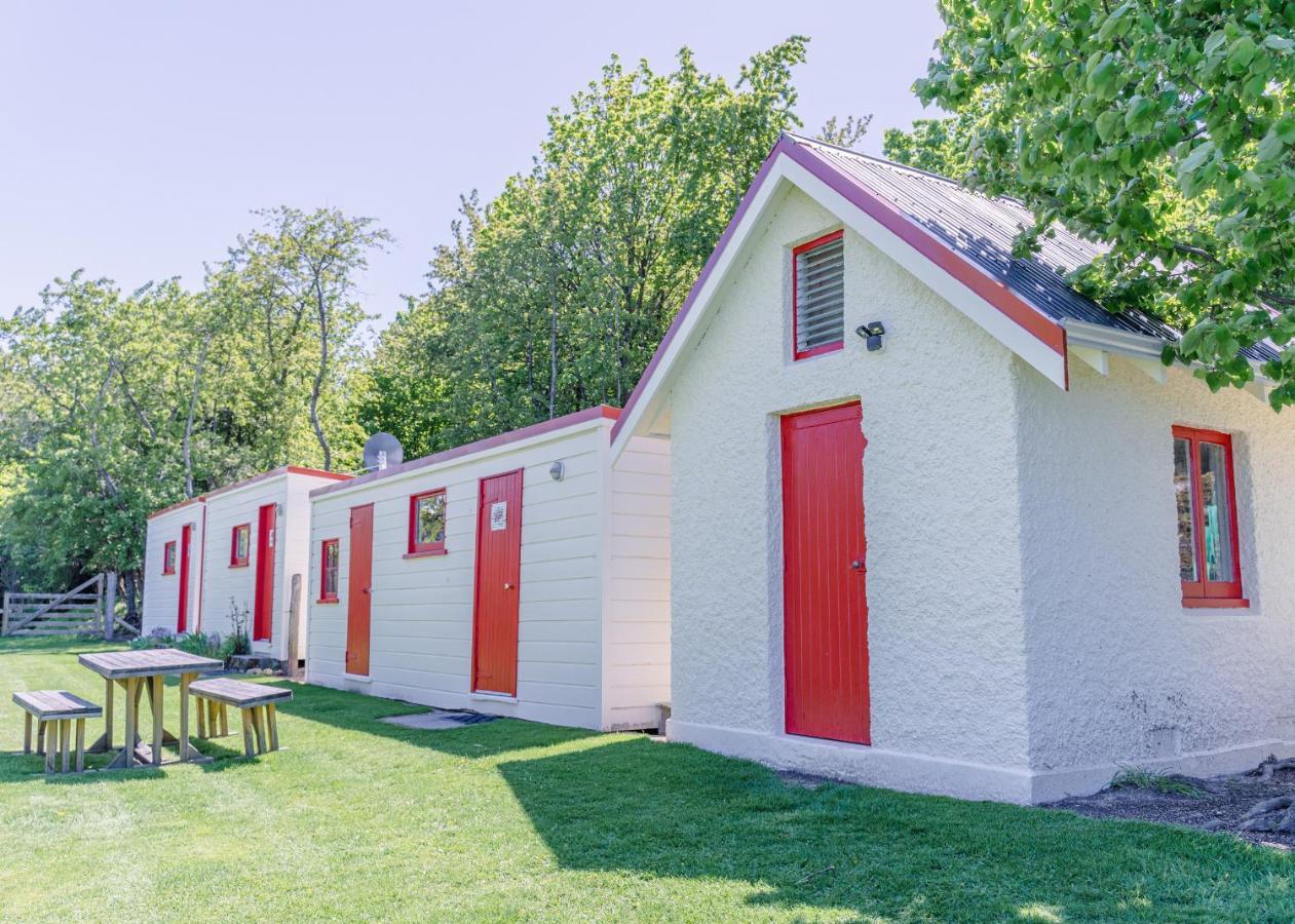 Mount Cook Station Huts Hotel Lake Tekapo Exterior photo